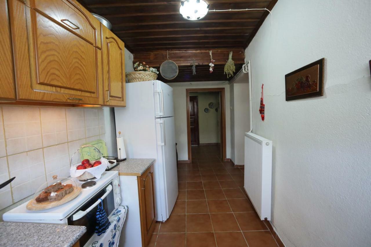 Dora'S House At Agios Germanos Prespes Pension Buitenkant foto